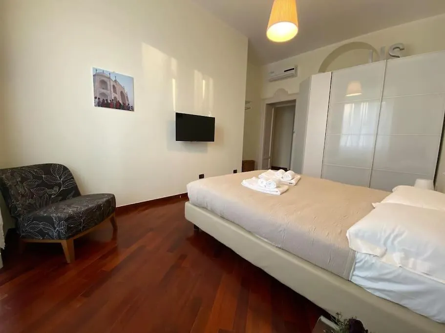 Casa Delle 5 Giornate Di Milanoアパートメント ミラノ